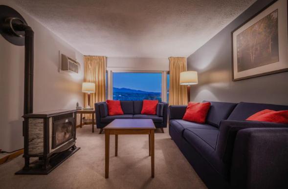 Sun & Ski Inn And Suites Stowe Exterior photo